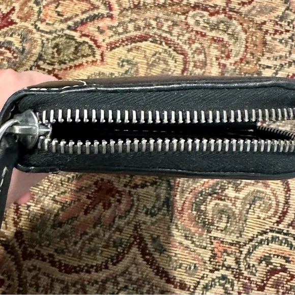 Dooney & Bourke Black Pebbled Leather Wallet - Picture 4 of 8